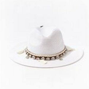 Ivory straw hat with Puka shell details